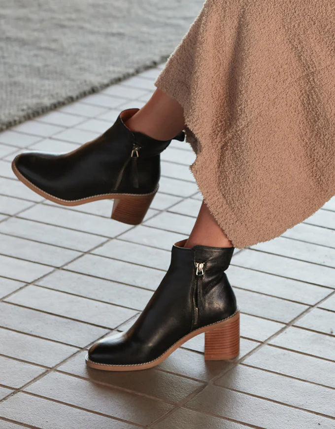 Charity Ankle Boots Nero Leather