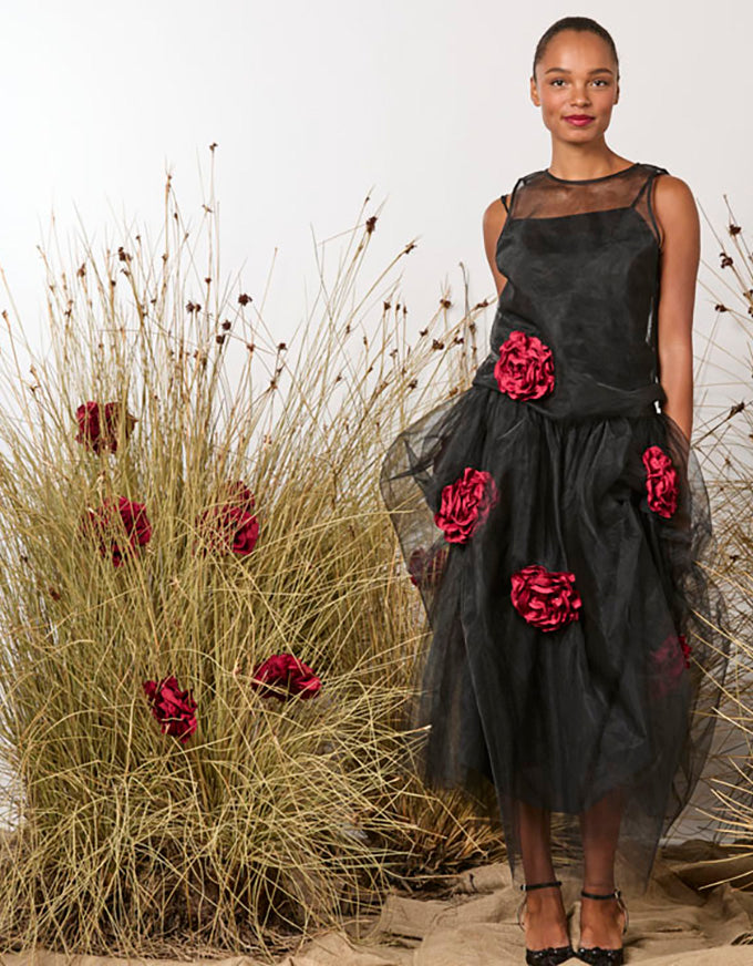 First Sight Top Black W/Red Roses