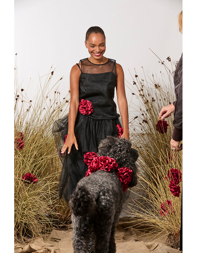 Eternal Love Skirt Black/Red Roses