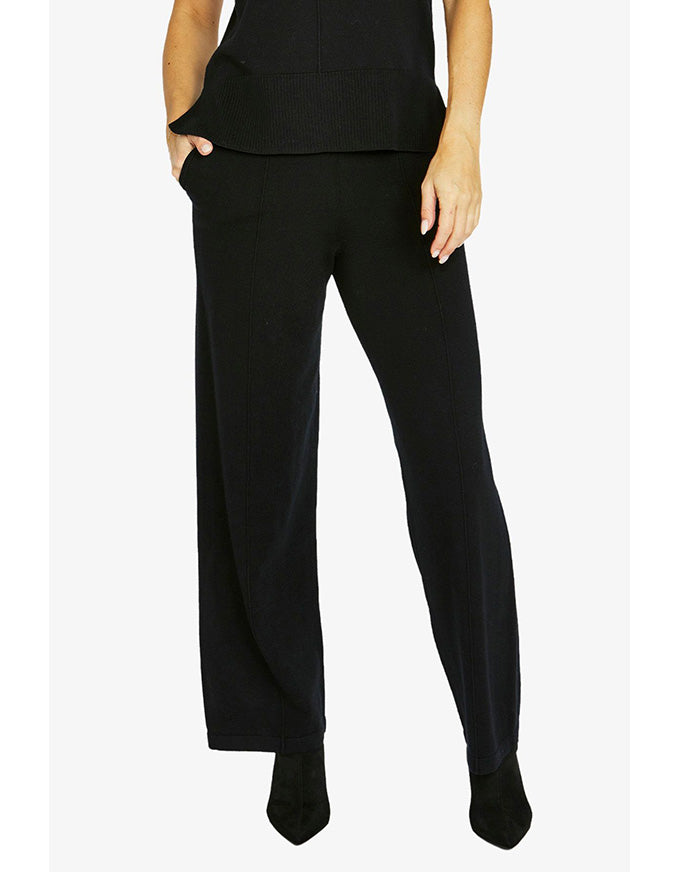 Seam detail pant in black with wide leg and front seam detail