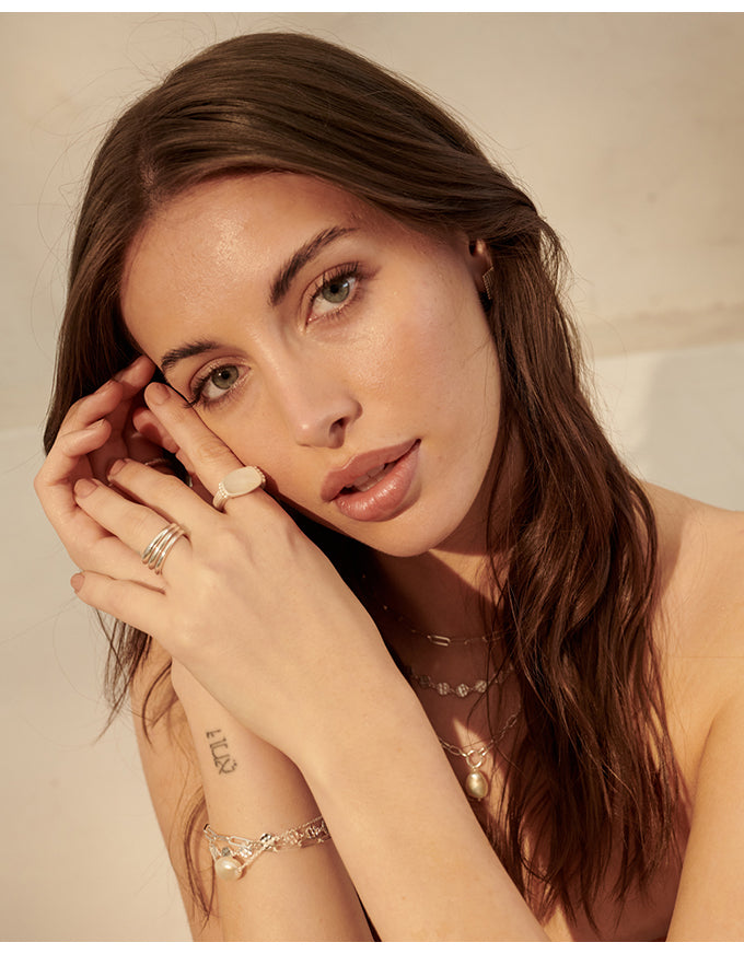 Aphrodite Goddess MOP Ring 18KT YG