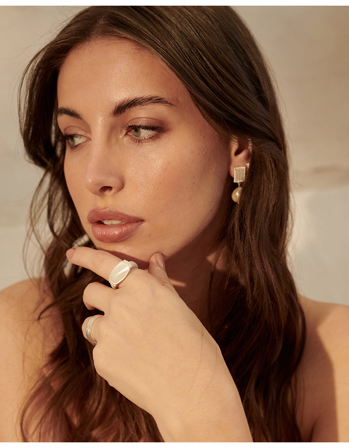 Aphrodite Goddess MOP Ring 18KT YG