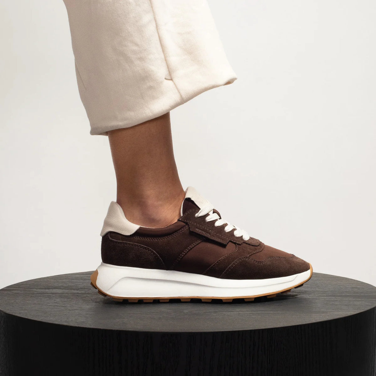 Blakely Sneakers Chocolate Suede