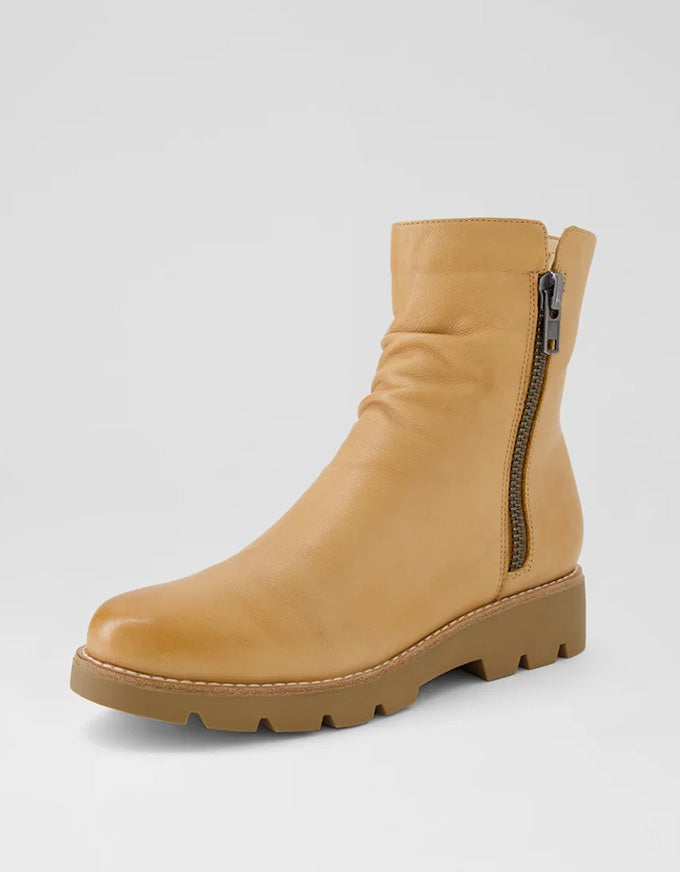 Dixeya Dark Tan/Light Choc Ankle Boots