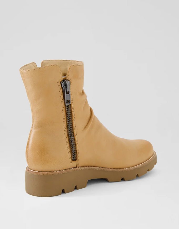 Dixeya Dark Tan/Light Choc Ankle Boots