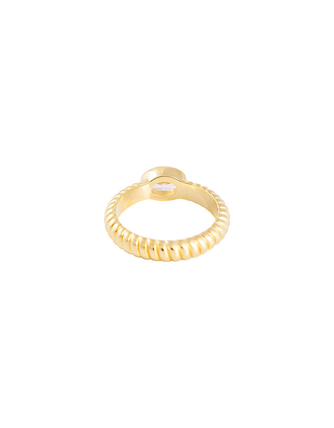 Oval Croissant Ring Gold