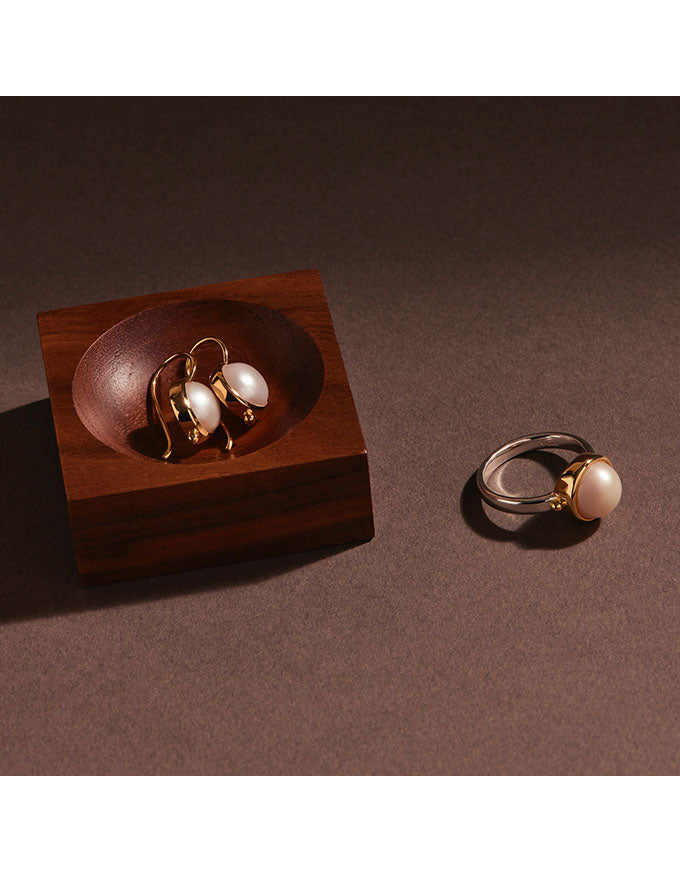 Garland Pearl Earring
