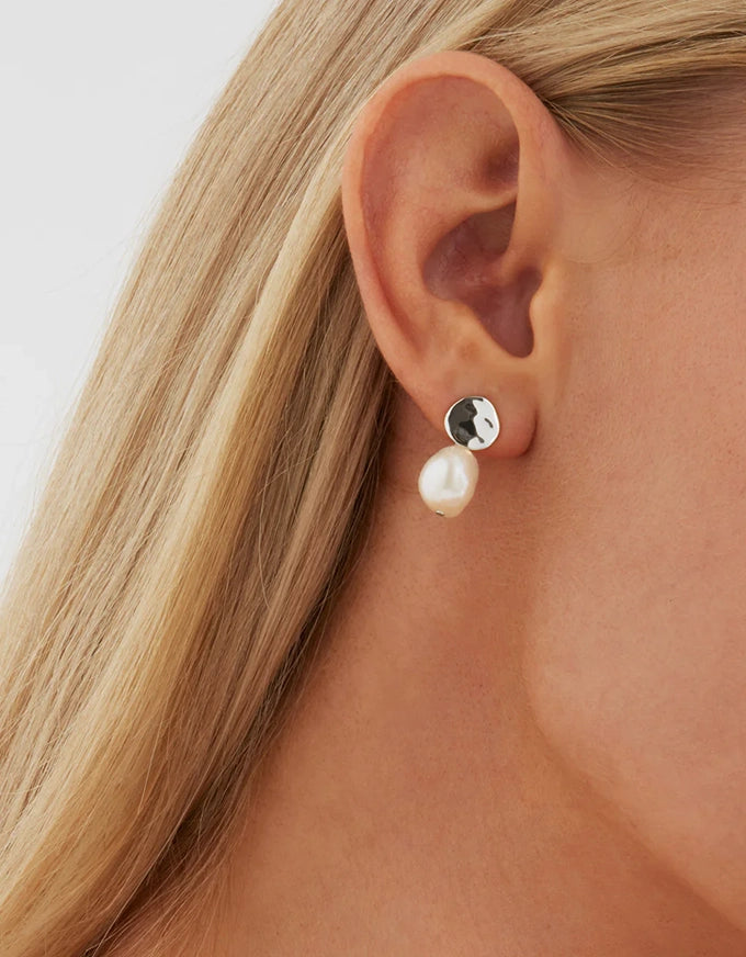 Renaissance Pearl Earrings Silver