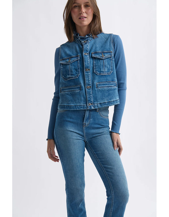 Erica Vest Dakota Wash