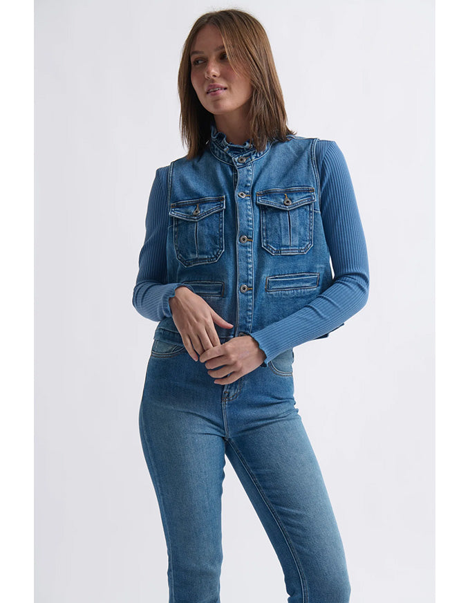 Erica Vest Dakota Wash