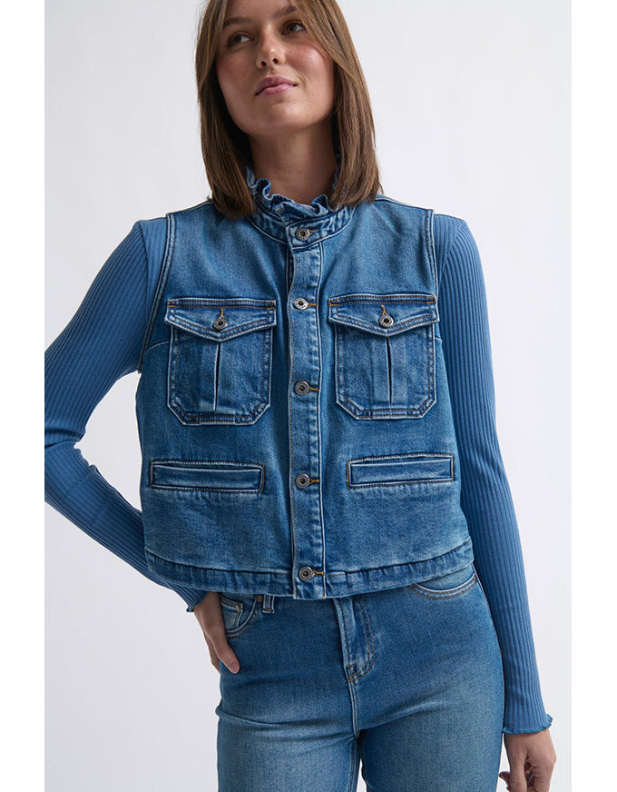 Erica Vest Dakota Wash