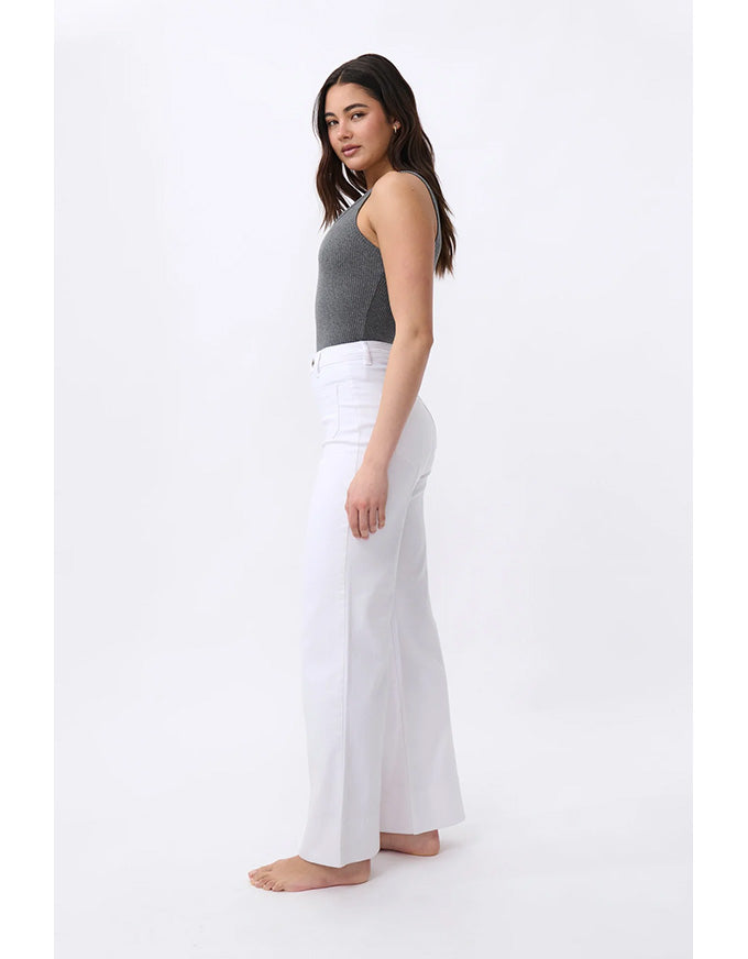 Farrah Jeans Snow White