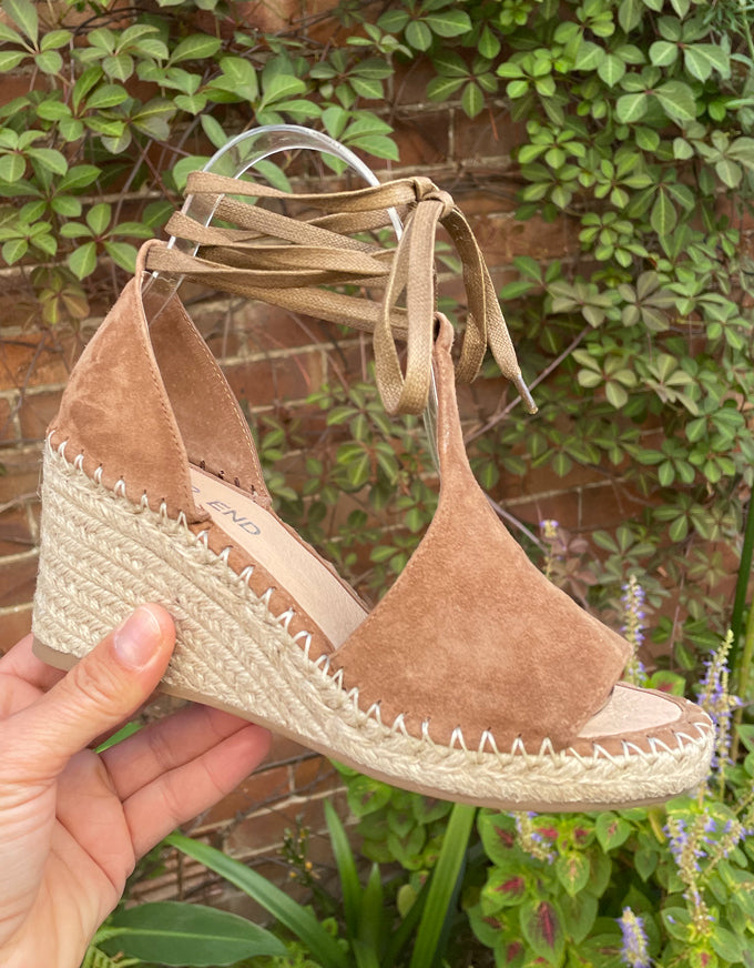 The gorgeous Gorjes in Light Choc Suede with Natural Rope sole.