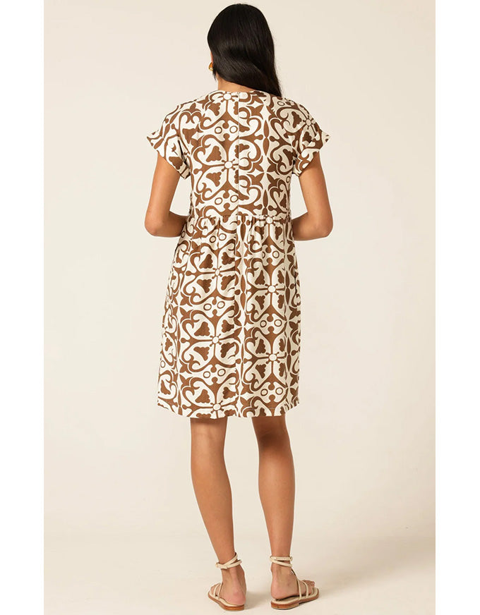 Cobblestone Shift Dress Toffee/Cream