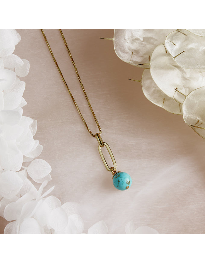 Enchantress Yellow Gold Turquoise Pendant Necklace