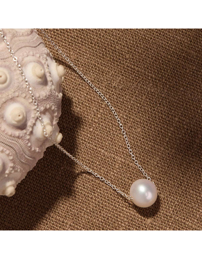 Whirlpool Pearl Necklace Silver