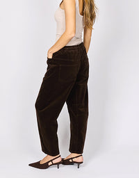 Leo Barrel Jeans - Chocolate Cord