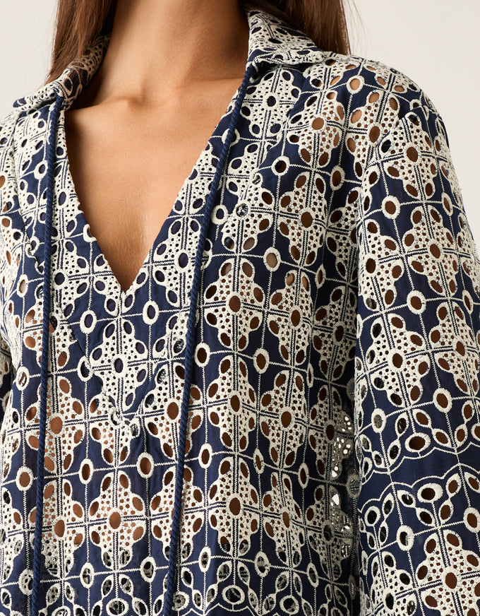 Pedra Embroidery Blouse Navy