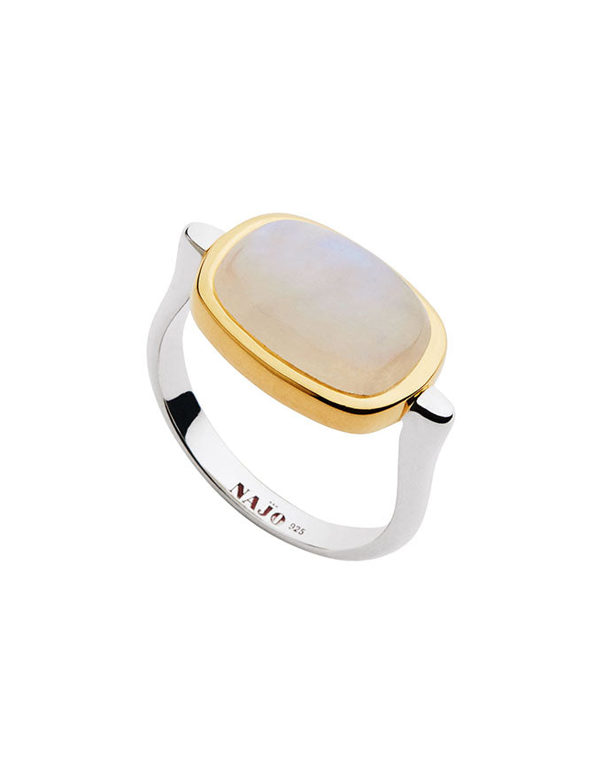 Fleur Rainbow Moonstone Ring