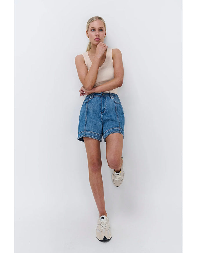 Sydney Short - Dakota Wash