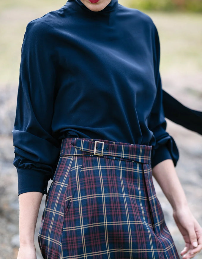 Alley Silk Tie Top Navy