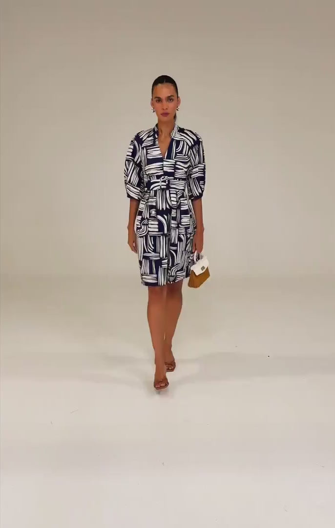 Adele Shift Dress White/Navy Abstract