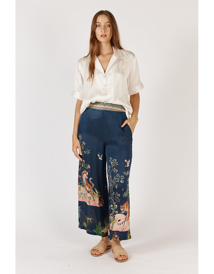 Machali Pant Navy