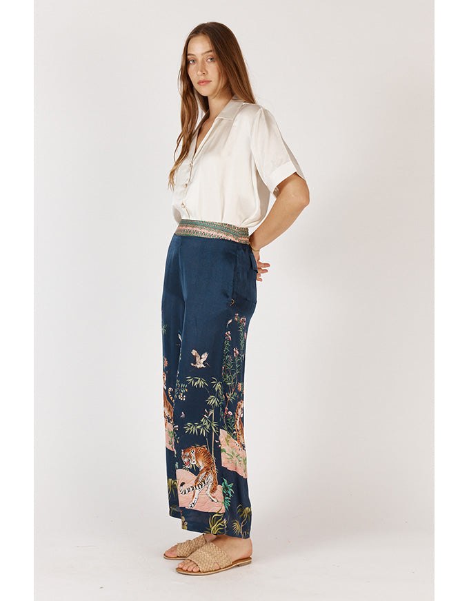 Machali Pant Navy