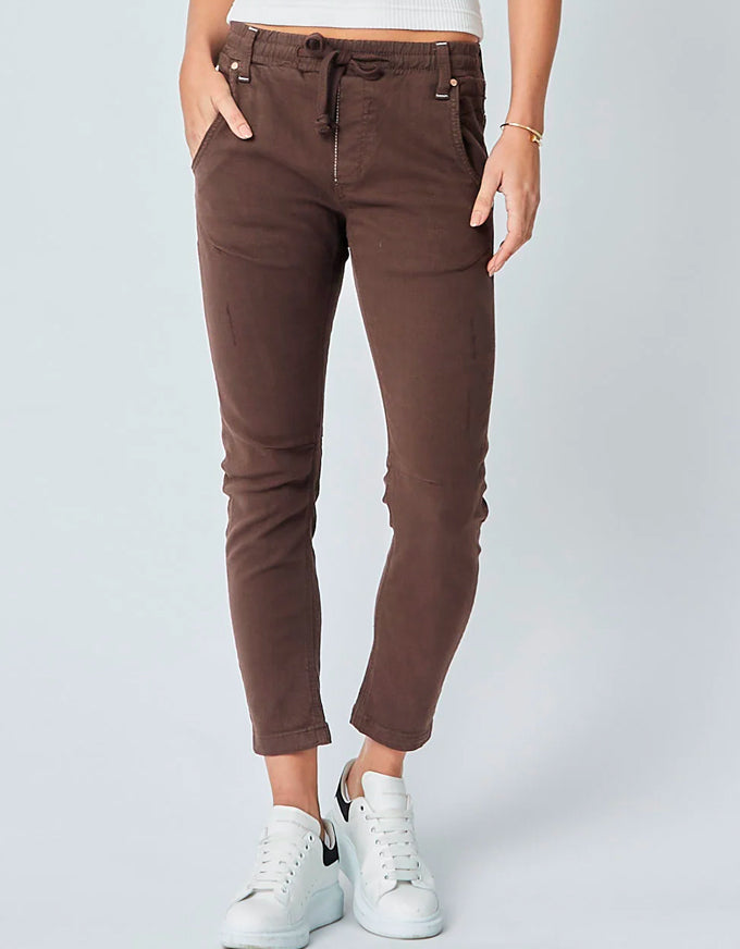 Active Jeans Seal Brown