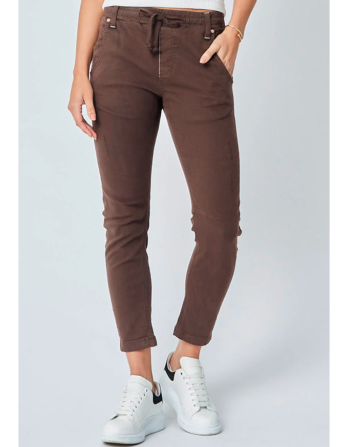 Active Jeans Seal Brown