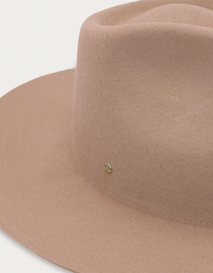 Amie Fedora Oatmeal