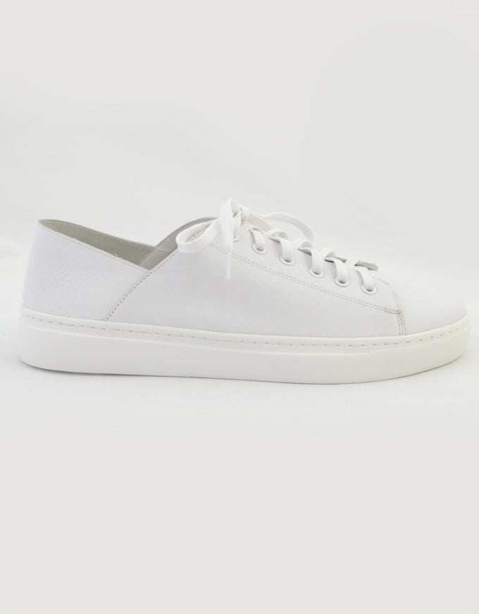 The Oskher Sneakers in White Leather.