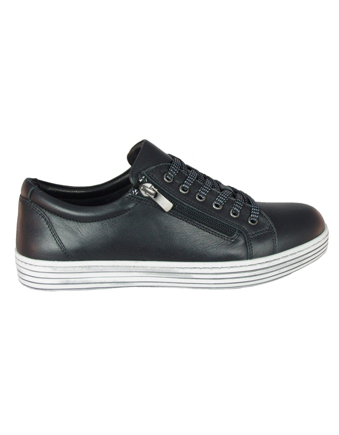Unity Leather Sneakers Black